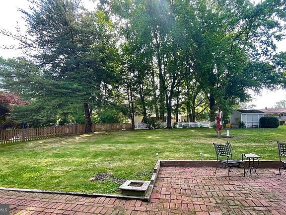 4th image of 519 Harbor Dr