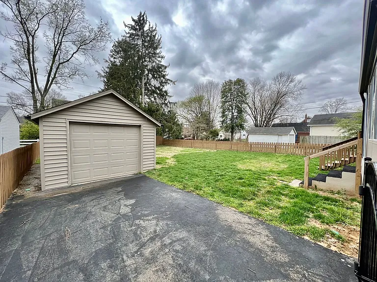 3922 Grandview Ave — Photo 49