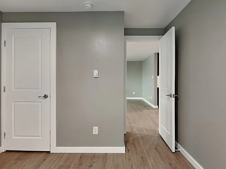 1105 S Woodlawn St #2 — Photo 15