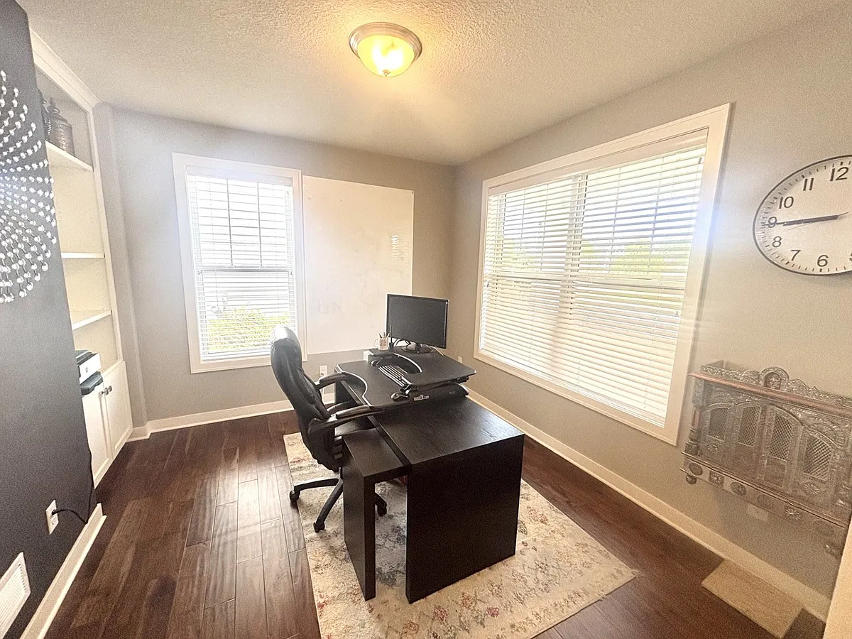 4 bed, 3.5 bath, 3579 sqft, $3,795 — Photo 4