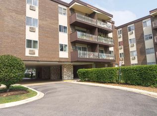 1311 S Finley Rd APT 213, Lombard, IL 60148