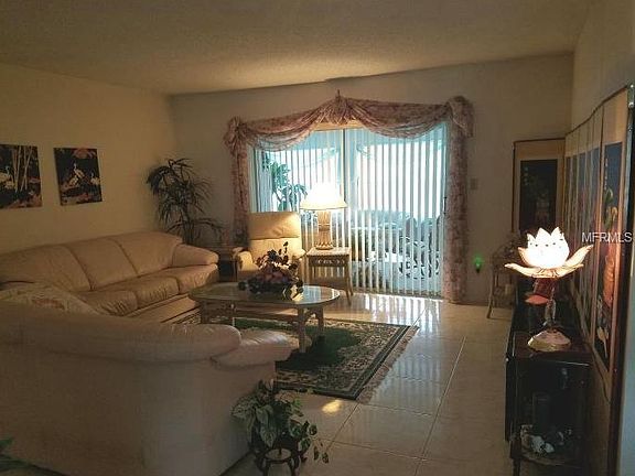 4th image of 429 Lakeshore Dr