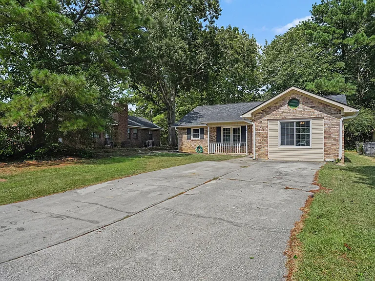 522 Temple Rd — Photo 3