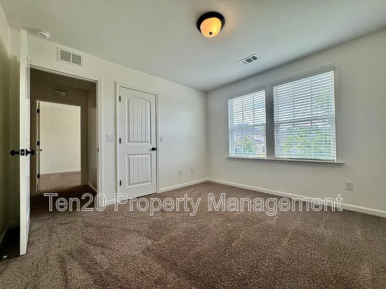 5037 Lexington Ln — Photo 28