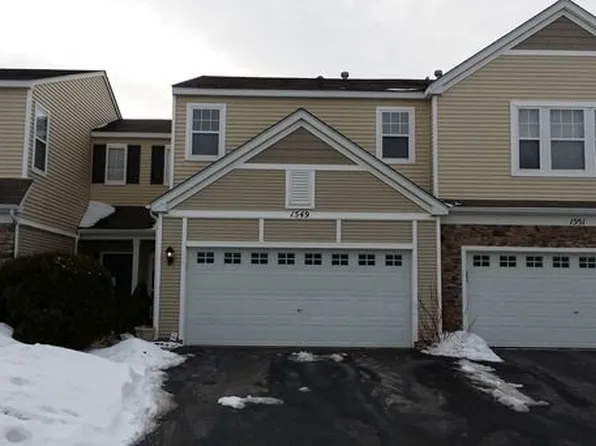 1549 Glacier Trl, Carpentersville, IL 60110