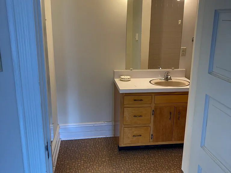 100 E State St #3 — Photo 6