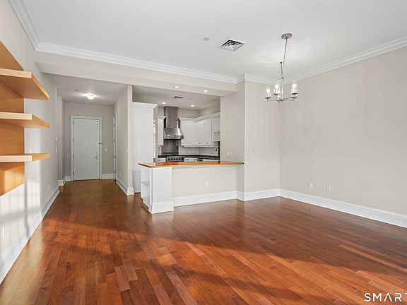 5th image of 50 Stone Ridge Way #2A
