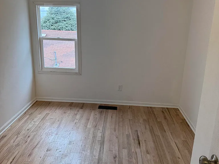 810 4th St #810 — Photo 24