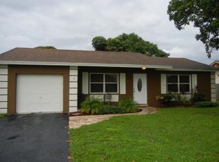 9461 Richmond Cir, Boca Raton, FL 33434