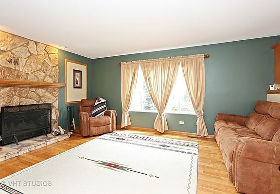 5th image of 490 S Orchard Dr