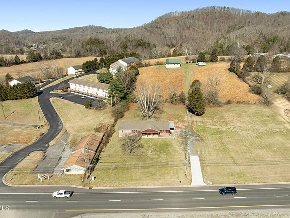 39th image of 2616 Volunteer Pkwy