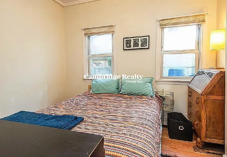 1105 Cambridge St #1T — Photo 4