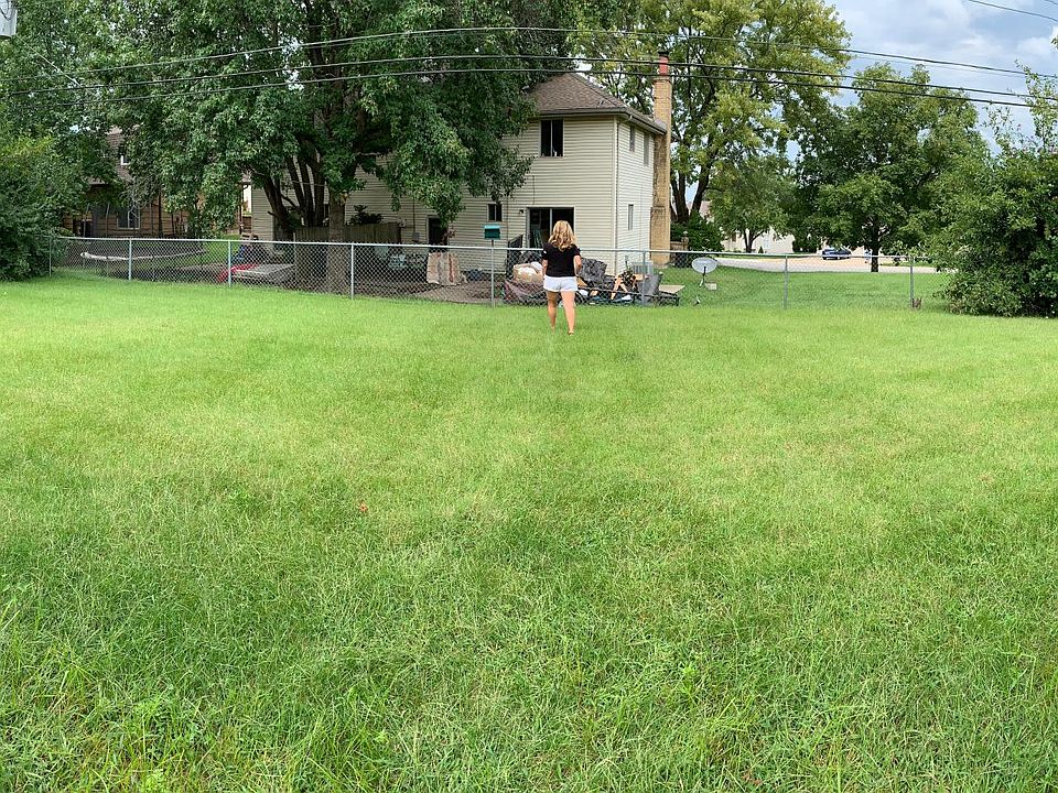 2nd image of 3606 NE 68th Ter