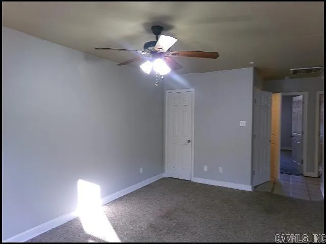 2 bed, 1.0 bath, 858 sqft, $725 — Photo 4