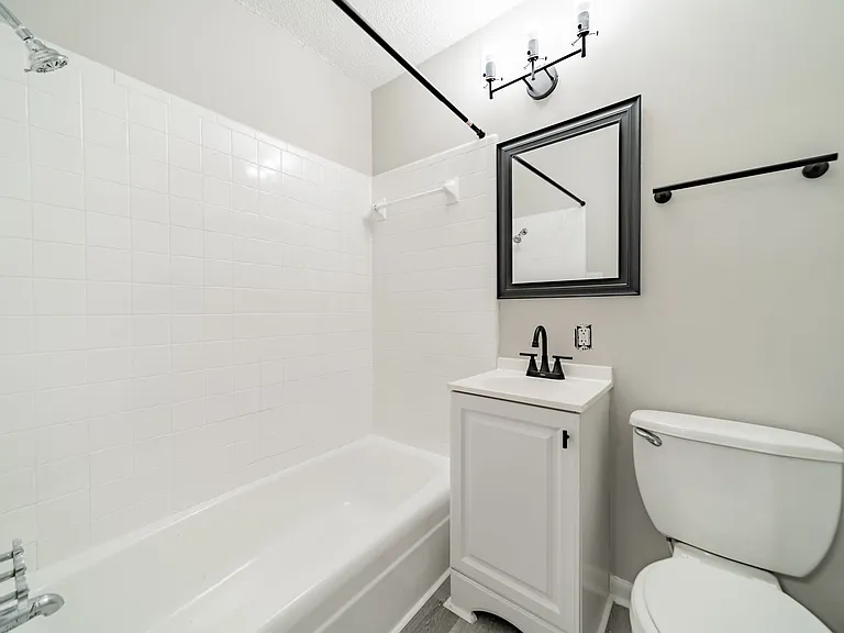 2200 Williamsburg Dr #24 — Photo 22