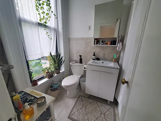 Rented by BLS Realty | media 3