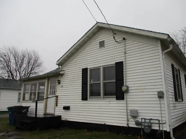 213 W 6th Ave, Monmouth, IL 61462