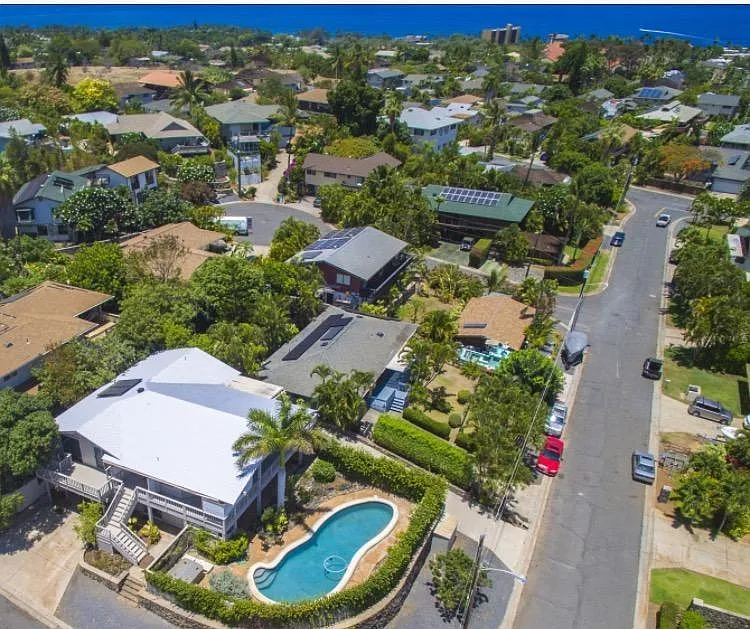 Close to Ocean - 2826 Panepoo St