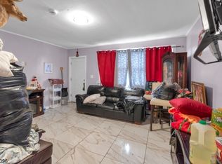 422 Schiller St, Elizabethport, NJ