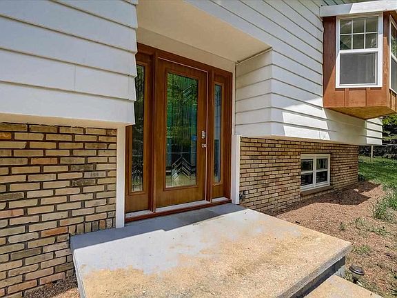 2nd image of 3180 Forest Oak Dr