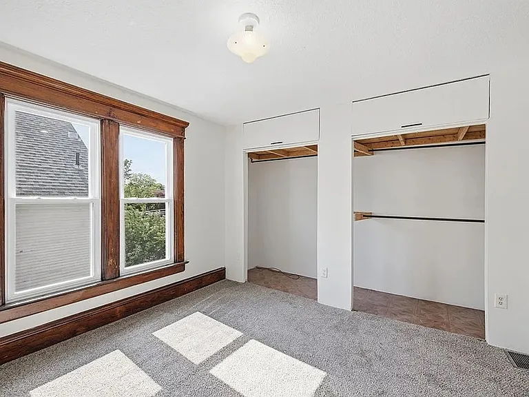 174 Marion Ave — Photo 3