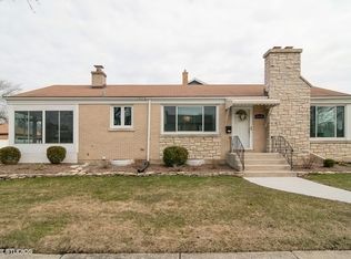 2258 S 8th Ave, North Riverside, IL 60546