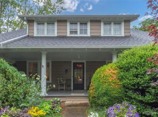 17 Darcy Ln, Asheville, NC 28804