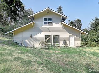 1045 Clear Morning Ln, Camano Island, WA