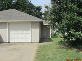 2736 James Rd, Granbury, TX 76049