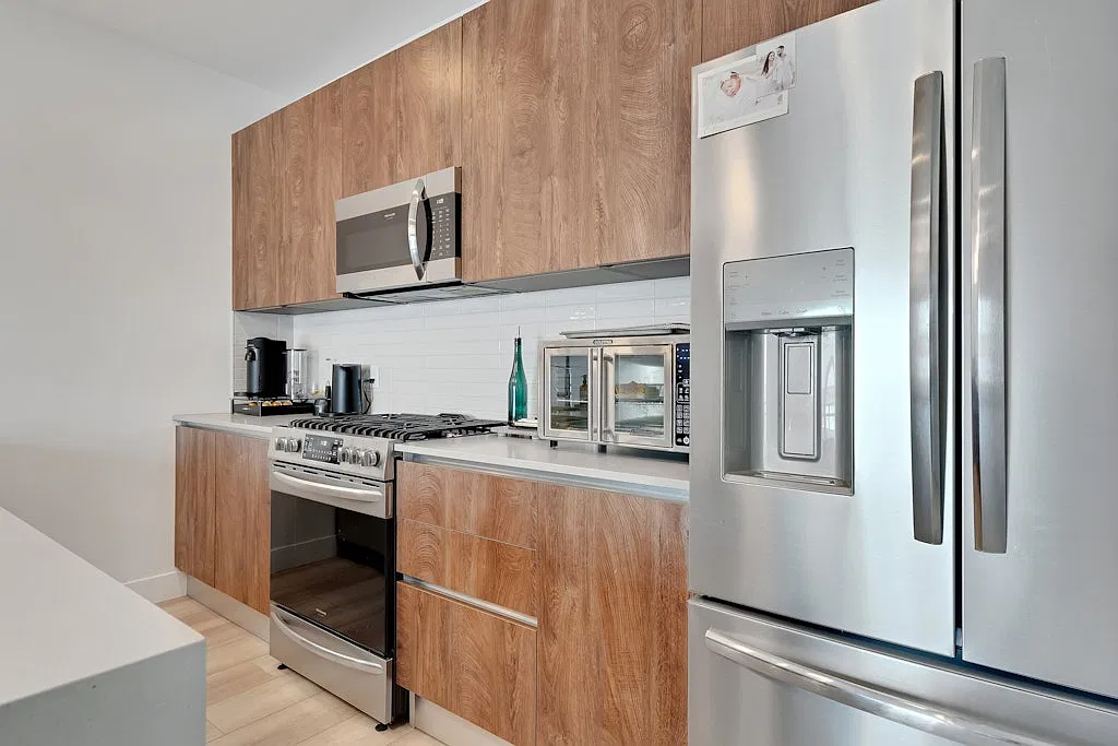 2 bed, 2.5 bath, 2200 sqft, $4,800 — Photo 4