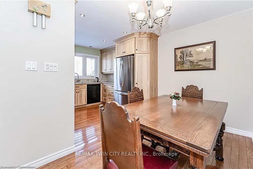 3 bed, $2,600 — Photo 4