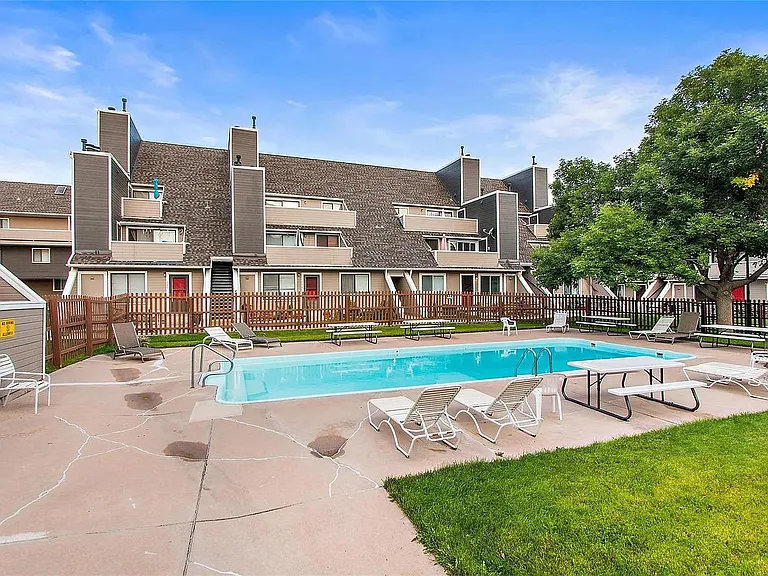 5250 S Huron Way #1-204 — Photo 9