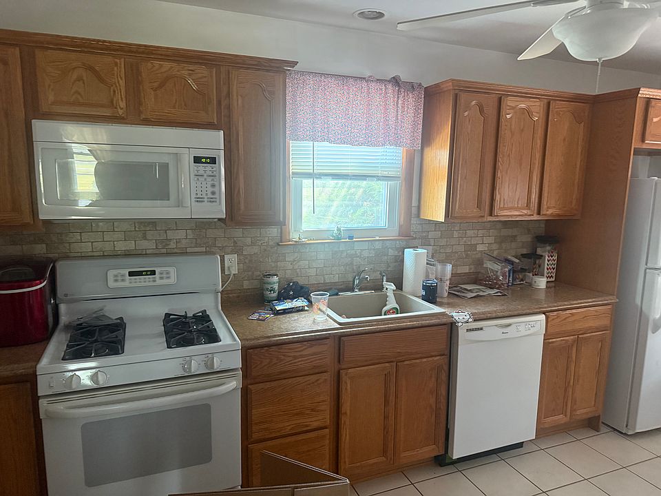 1st image of 1240 Livingston Ave #1