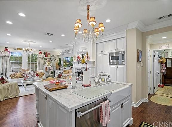 3rd image of 23944 Windward Ln