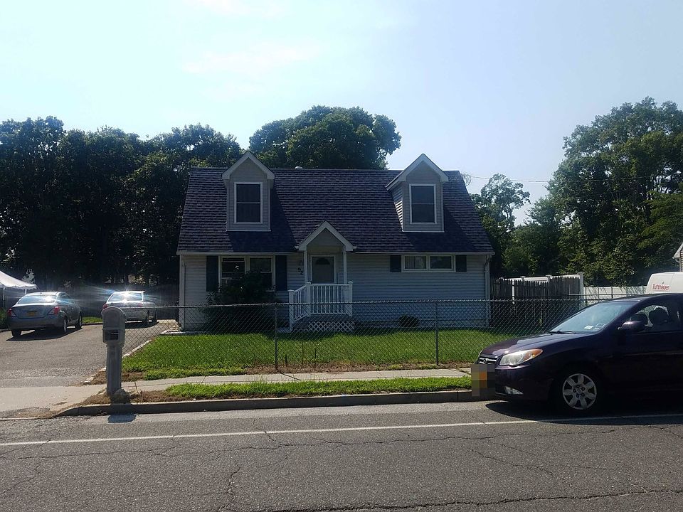 1st image of 92 Marshall Dr