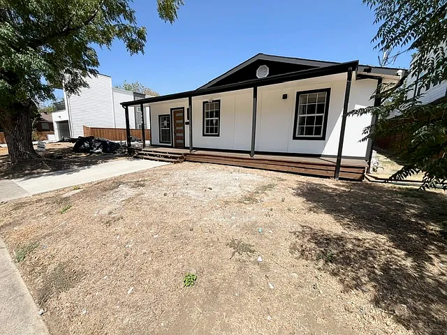 2 bed, 1100 sqft, $2,250 — Photo 2