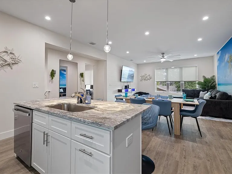 623 Petit Way — Photo 17