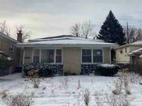 146 W 150th St, Harvey, IL 60426