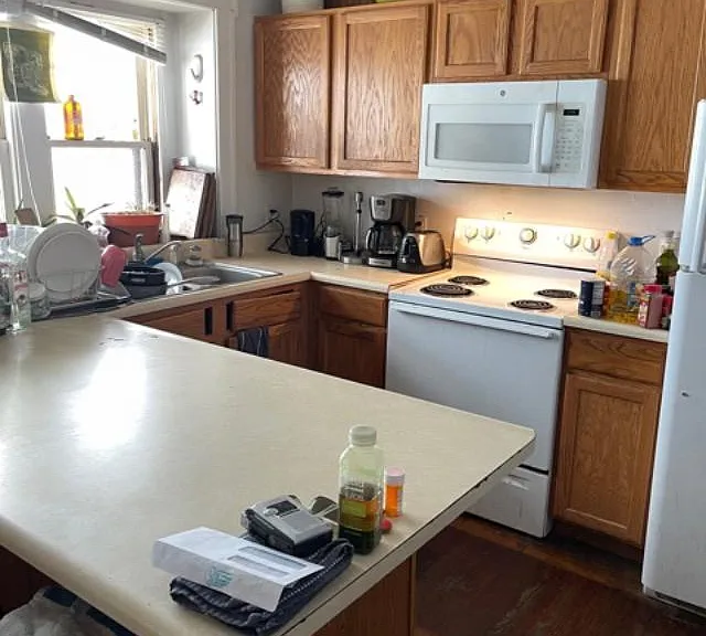 627 Locust St — Photo 2