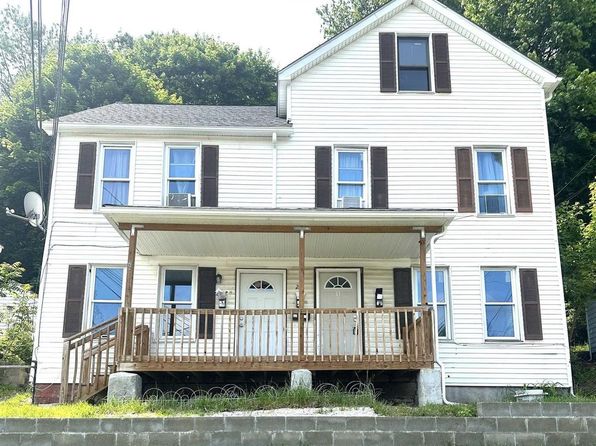 26 Dubois Ave #1B