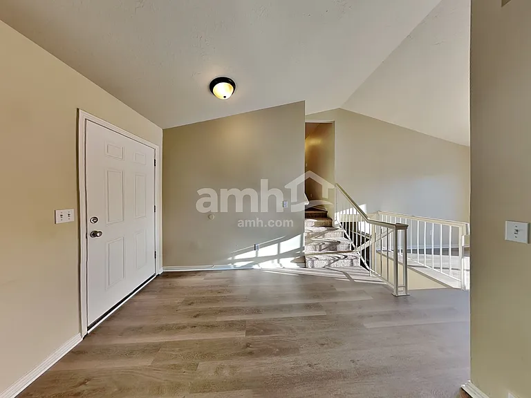 2964 S Fetzer Dr — Photo 6