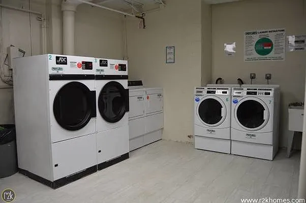 Rented by Realty 2000 Corp | media 21