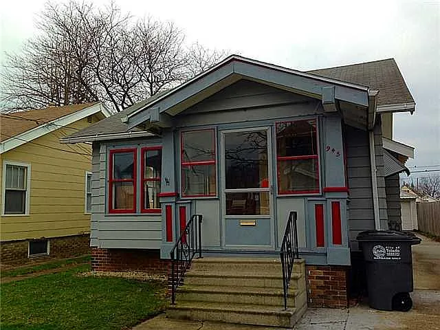 945 Atlantic Ave photo 1