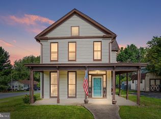 284 S Massanutten St, Strasburg, VA