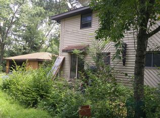 5385 Deerfield Dr, Morris, IL 60450