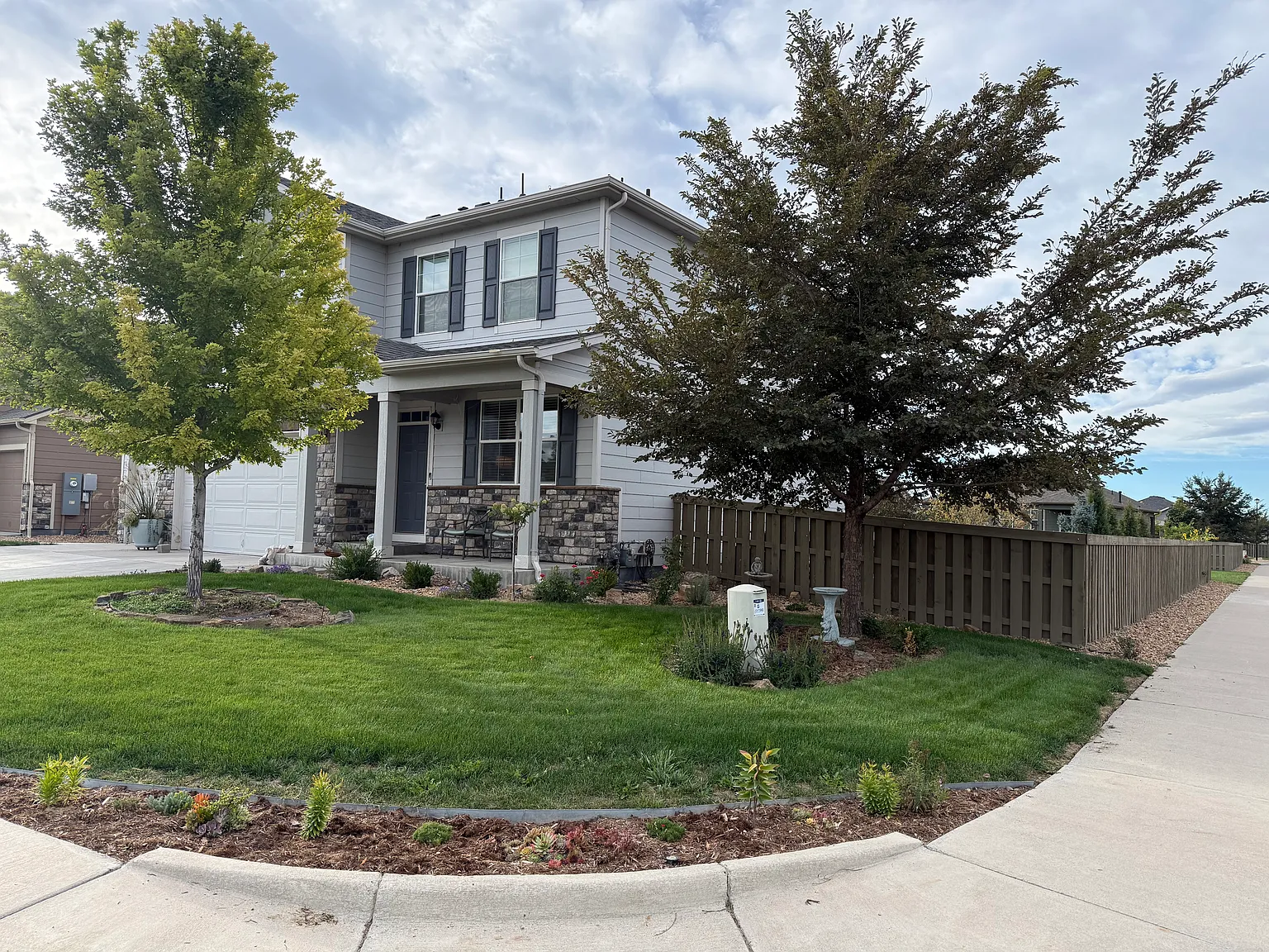 4 bed, 3366 sqft, $3,100 — Photo 2