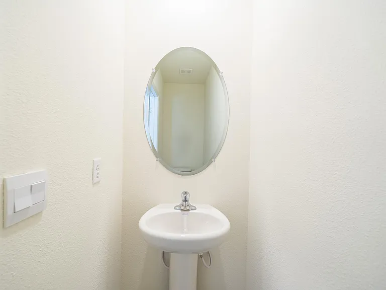 16642 Maude Dr — Photo 9