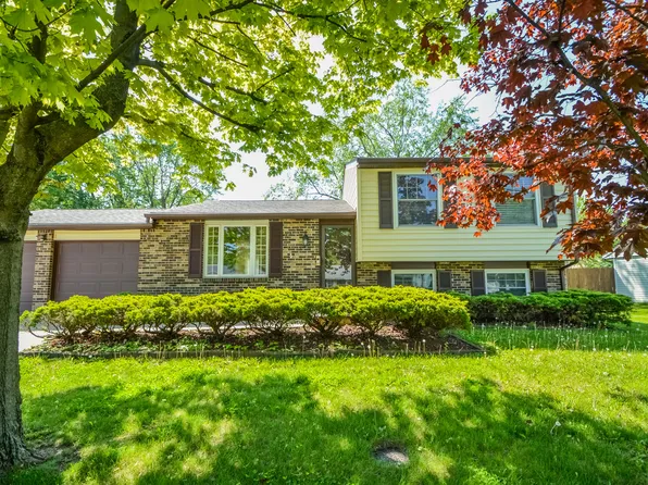 5427 Lobo Dr, Indianapolis, IN 46237