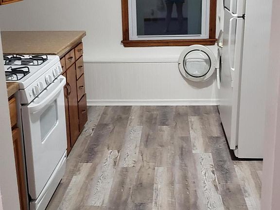 2nd image of 702 Freeborn Ave #2