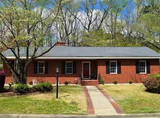 1746 Beaumont Dr, Greenville, NC 27858